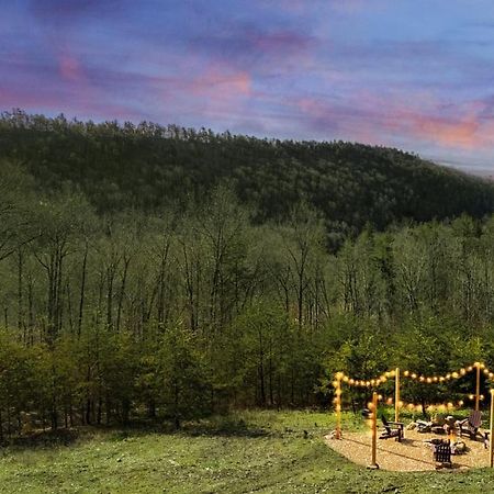 Modern Yurt W River Access, Hot Tub, Wifi & Grill Wardensville Eksteriør billede