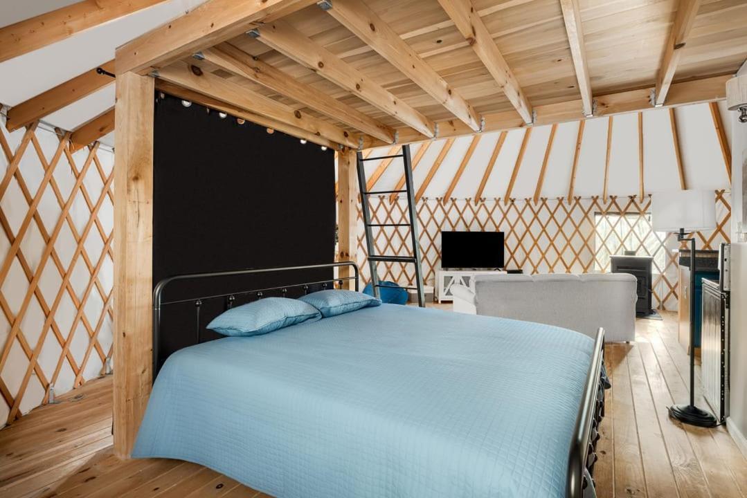 Modern Yurt W River Access, Hot Tub, Wifi & Grill Wardensville Eksteriør billede